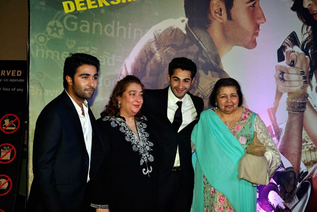 'लेकर हम दीवाना दिल' के प्रीमियर में लगा सितारों का मेला