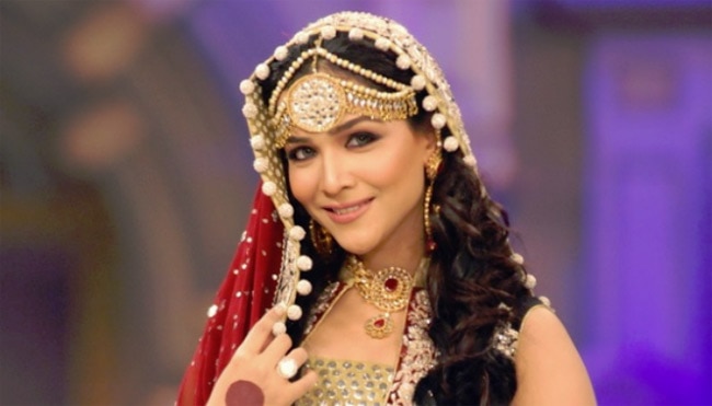 मिलिए पाकिस्तान की सबसे महंगी एक्ट्रेस हुमैमा मलिक से...