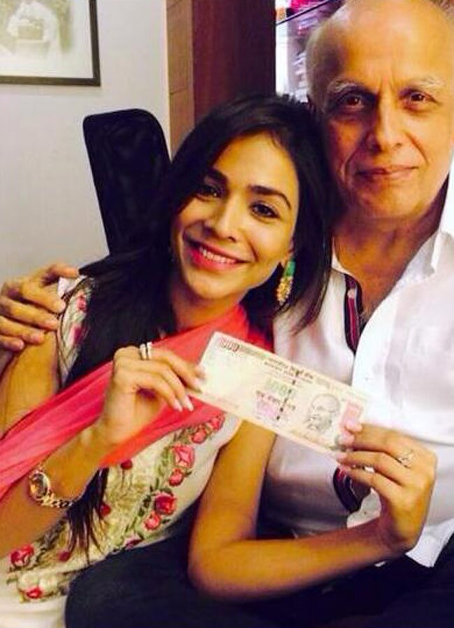 अमन-चैन की दुआ के साथ ईद का जश्‍न और खुशियों के रंग