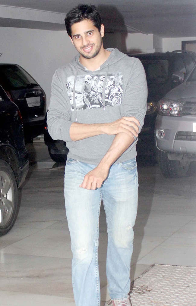 वरुण, सिद्धार्थ और आलिया की KJo के घर 'पार्टी ऑल नाइट'