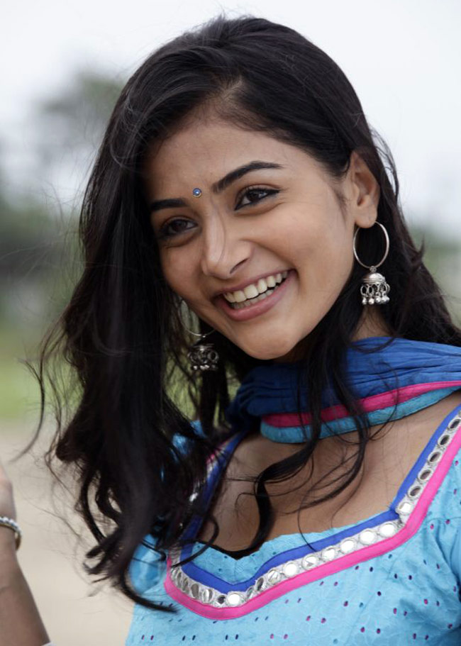 मिलिए रितिक रोशन की नई हिरोइन पूजा हेगड़े से