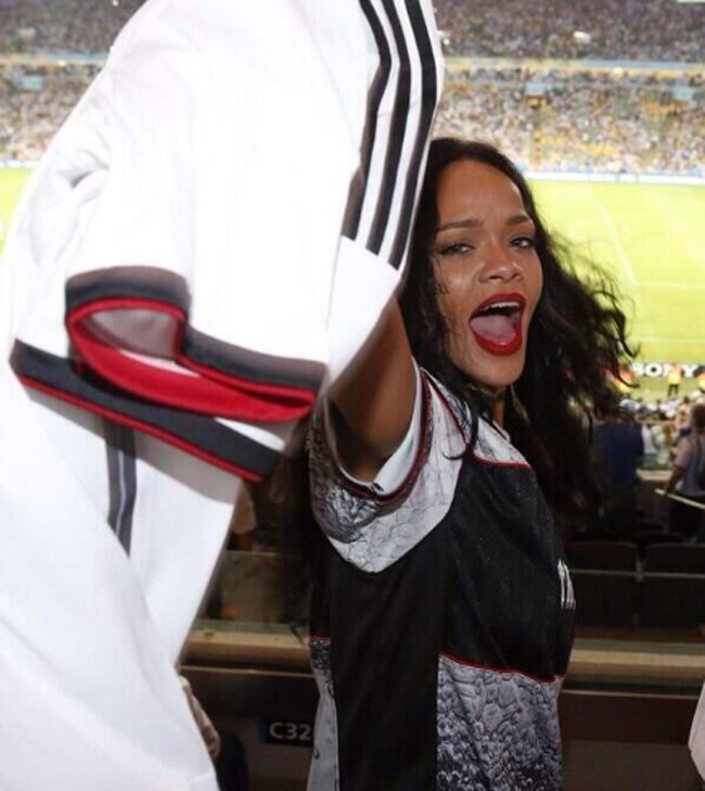 जर्मनी की जीत के बाद कुछ ऐसे झूमीं पॉप स्टार रिहाना