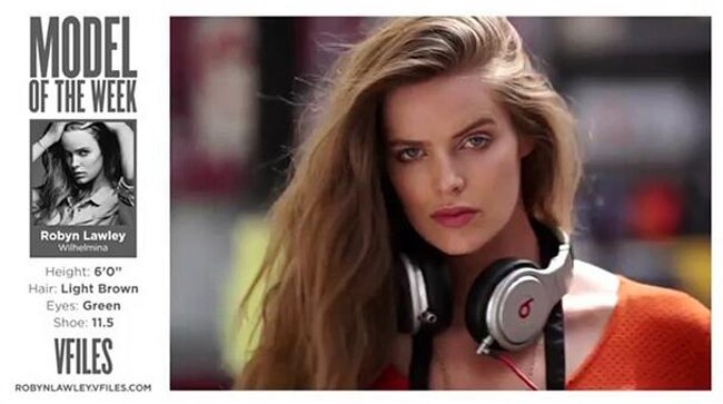 मिलिए अडानी का विरोध करने वाली 'बिकिनी बेब' रॉबिन लॉली से...