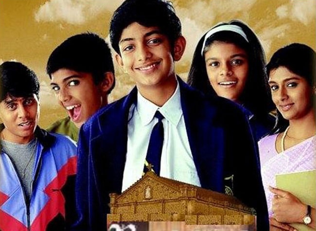 ये हैं वो बॉलीवुड फिल्‍में जो आपके चेहरे पर लाती है मुस्‍कुराहट...