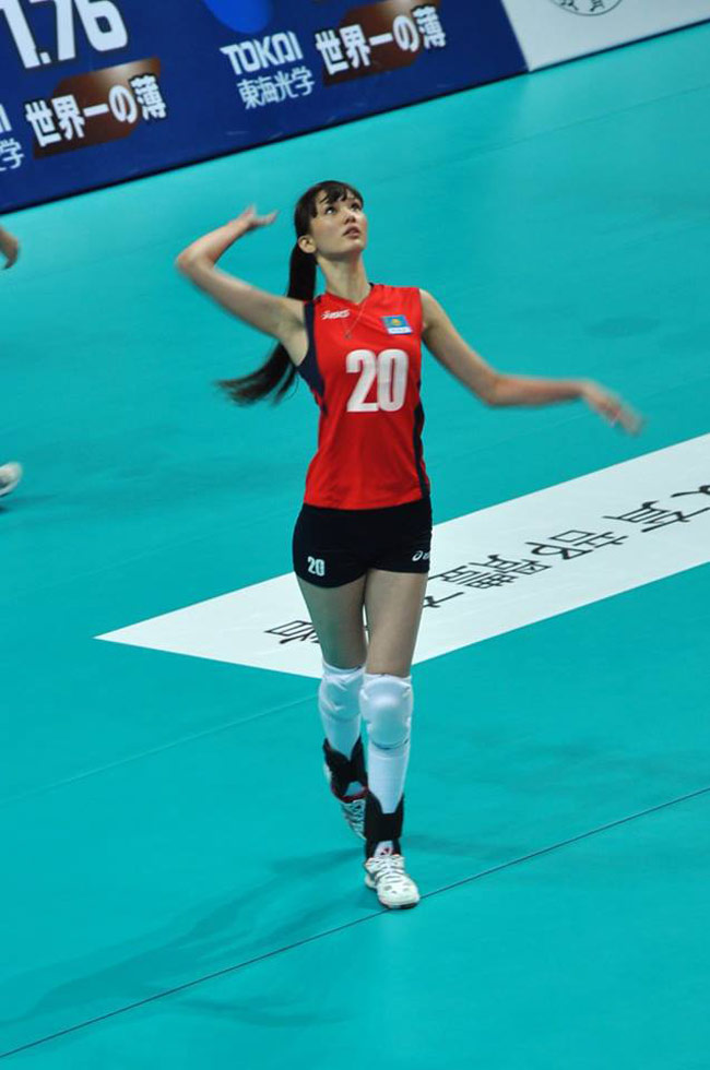 इतनी क्यूट खिलाड़ी कि खेलना भी हुआ मुहाल