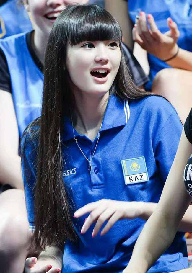 इतनी क्यूट खिलाड़ी कि खेलना भी हुआ मुहाल