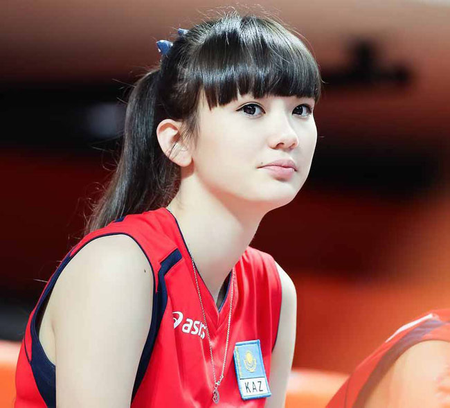 इतनी क्यूट खिलाड़ी कि खेलना भी हुआ मुहाल