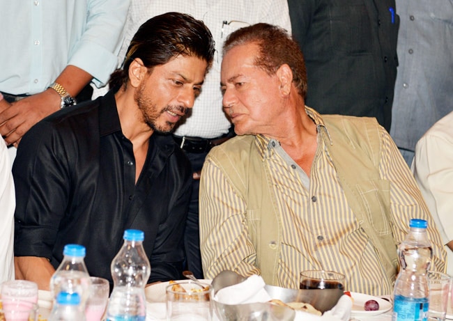 एक बार फिर गिले-शिकवे भुलाकर गले मिले सलमान-शाहरुख