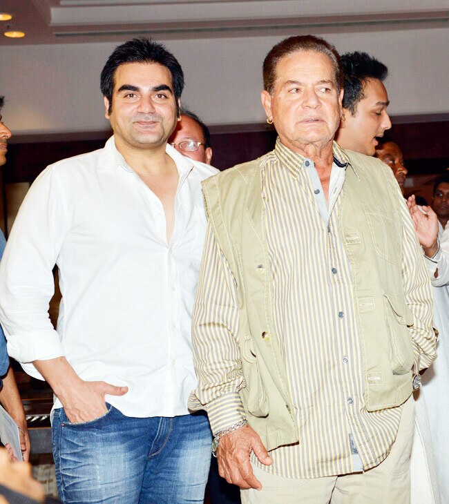 एक बार फिर गिले-शिकवे भुलाकर गले मिले सलमान-शाहरुख