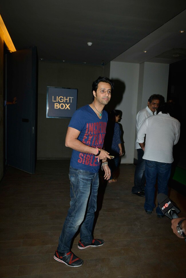 'बॉबी जासूस' की स्‍क्रीनिंग में पहुंचे सितारे