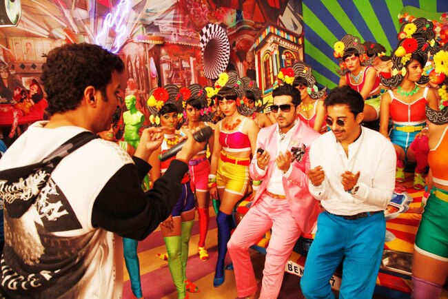 'शराफत गई तेल लेने' फिल्म में 'सेल्फी' पर बना गाना