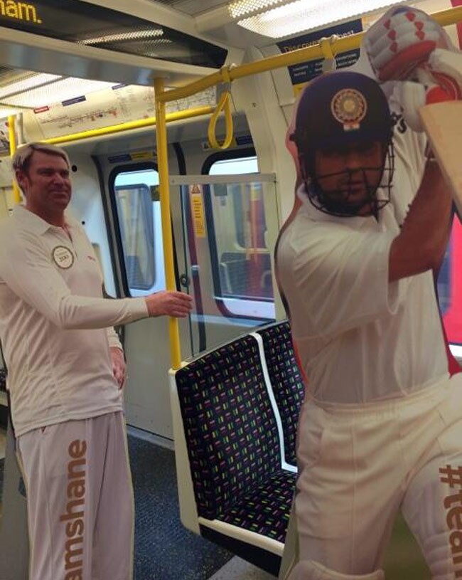 संन्यास के बाद जब तेंदुलकर ने थामा बल्ला और गेंद...