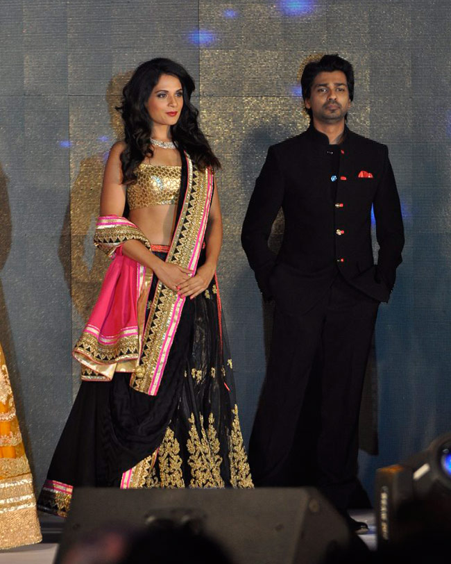 गीतांजलि बॉलीवुड नाइट में शाहरुख ने जमाया रंग