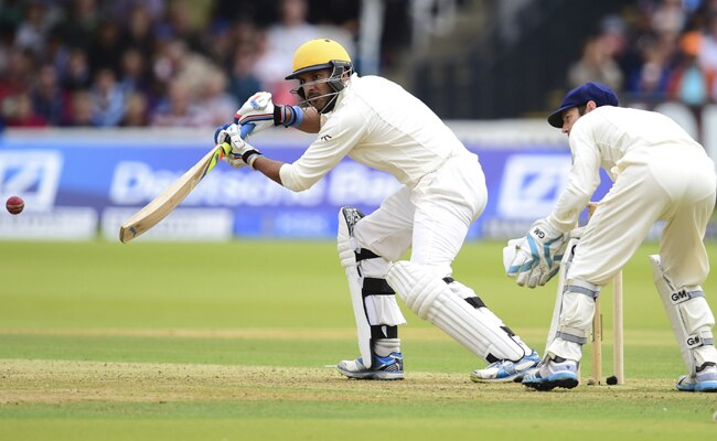 संन्यास के बाद जब तेंदुलकर ने थामा बल्ला और गेंद...