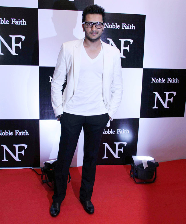 रितेश सिधवानी की बर्थडे पार्टी में सितारों की महफिल...