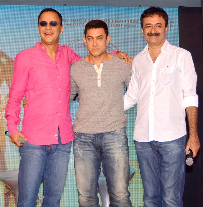 'पीके' के दूसरे पोस्‍टर लॉन्‍च ने लूटी दर्शकों की वाहवाही