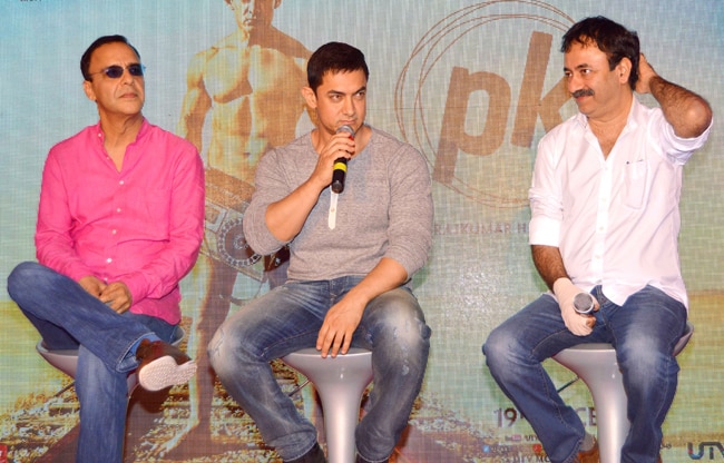 'पीके' के दूसरे पोस्‍टर लॉन्‍च ने लूटी दर्शकों की वाहवाही