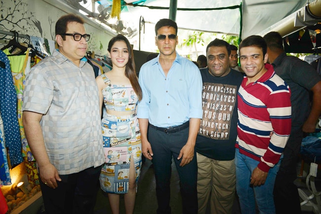 फिल्म 'एंटरटेनमेंट' के प्रमोशन में बिजी अक्षय-तमन्ना