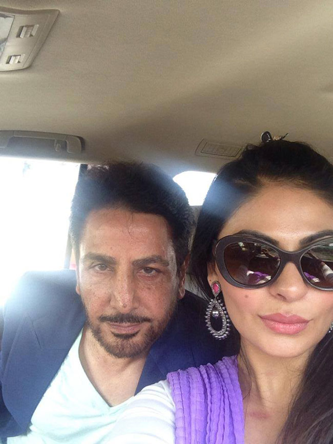 बर्थ डे गर्ल नीरू बाजवा की खास तस्वीरें...