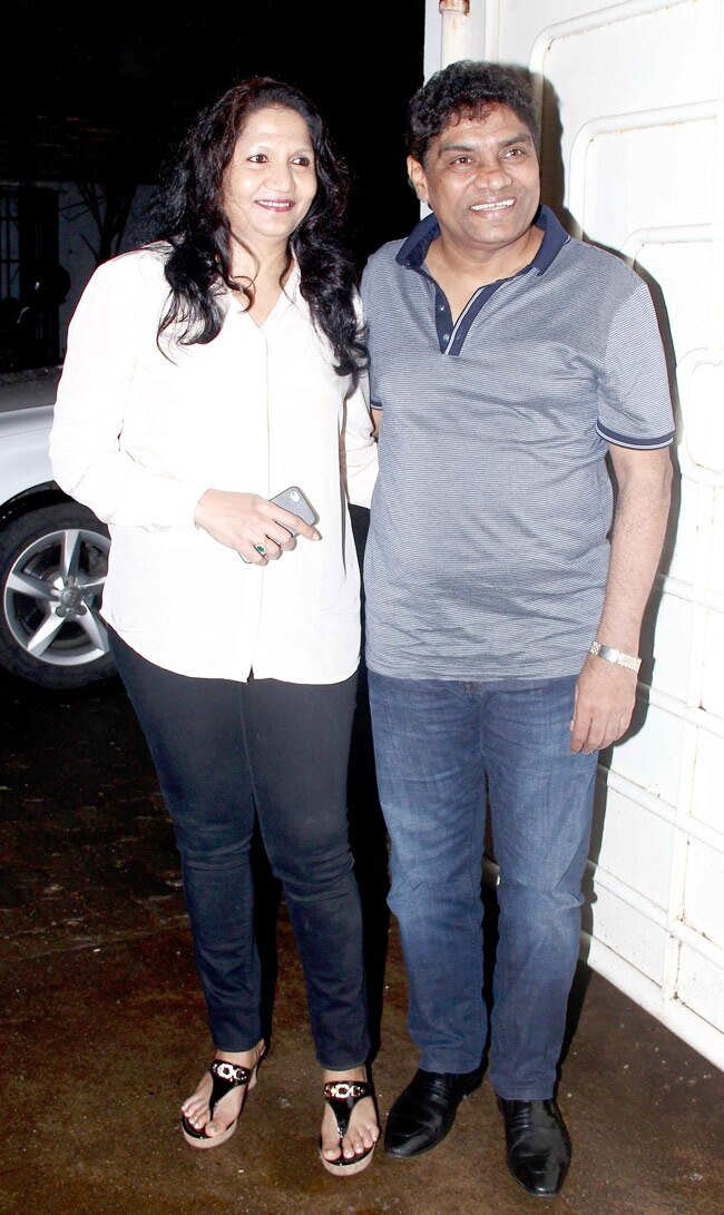 फिल्म 'इट्स एंटरटेनमेंट' की स्क्रीनिंग पर पहुंचे बॉलीवुड स्‍टार्स