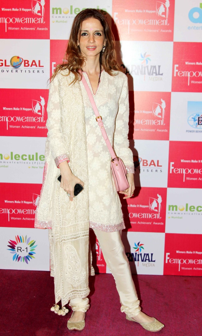 बॉलीवुड सेलिब्रिटीज का जुदा अंदाज...