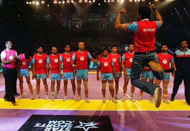 शाहरुख बने डाकू तो सनी लियोन बनीं मर्लिन मुनरो!