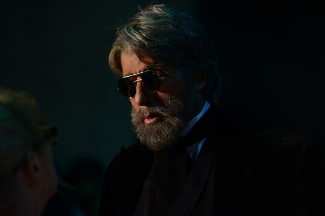 'शमिताभ' में अमिताभ और धानुष का न्‍यू लुक