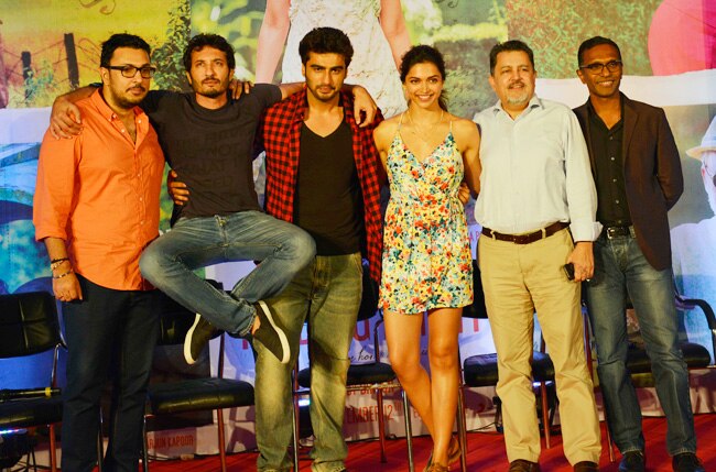 लॉन्च हुआ दीपिका और अर्जुन की फिल्म फाइंडिंग फैनी का टाइटल सॉन्ग