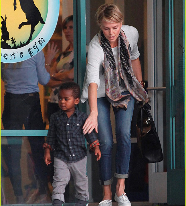 प्लेबॉय से लेकर ऑस्कर तक, बर्थडे गर्ल चार्लीज का सफर