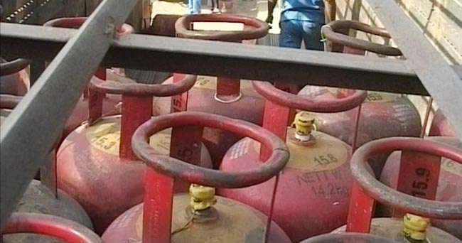 27 अगस्त 2014: तस्वीरों में देखें दिनभर की बड़ी खबरें