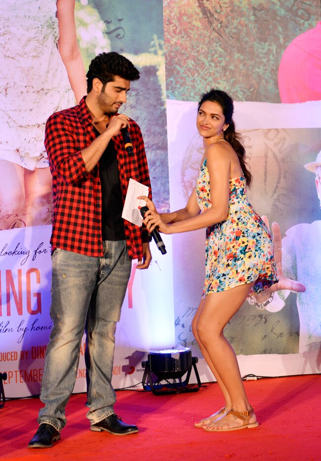 लॉन्च हुआ दीपिका और अर्जुन की फिल्म फाइंडिंग फैनी का टाइटल सॉन्ग