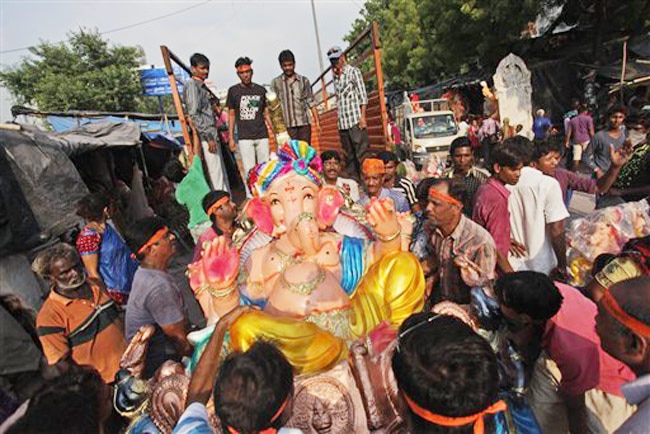 पूरे देश में धूमधाम से मनाई गई गणेश चतुर्थी...
