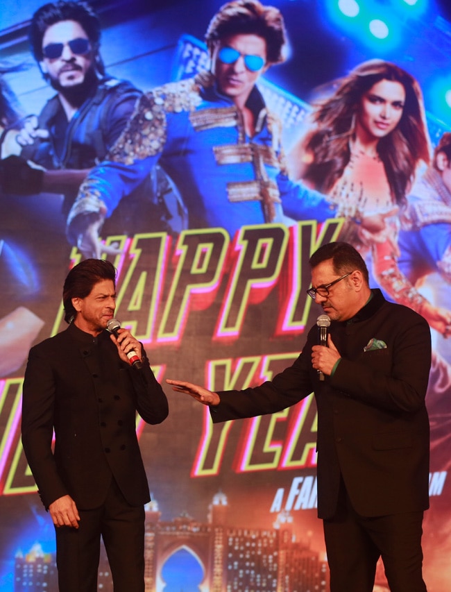 फैशन शो के साथ लॉन्च हुआ Happy New Year का ट्रेलर