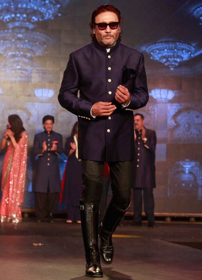 फैशन शो के साथ लॉन्च हुआ Happy New Year का ट्रेलर