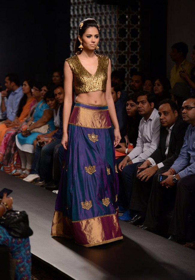 लैक्‍मे फैशन वीक में चित्रांगदा और नेहा का जलवा