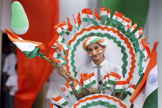 स्वतंत्रता दिवस की तैयारियों में डूबा देश