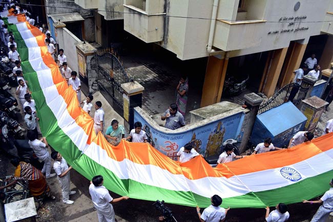 स्वतंत्रता दिवस की तैयारियों में डूबा देश