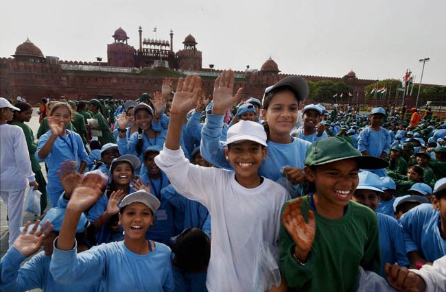 स्वतंत्रता दिवस की तैयारियों में डूबा देश