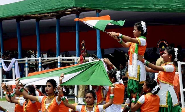 स्वतंत्रता दिवस की तैयारियों में डूबा देश