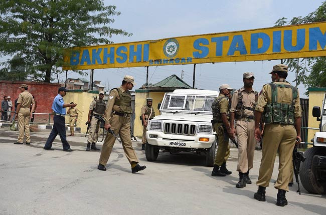 स्वतंत्रता दिवस की तैयारियों में डूबा देश