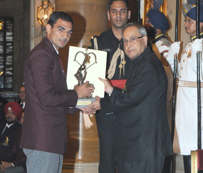 कोई नहीं बना 'खेल रत्न', राष्ट्रपति ने बांटे अर्जुन अवॉर्ड्स