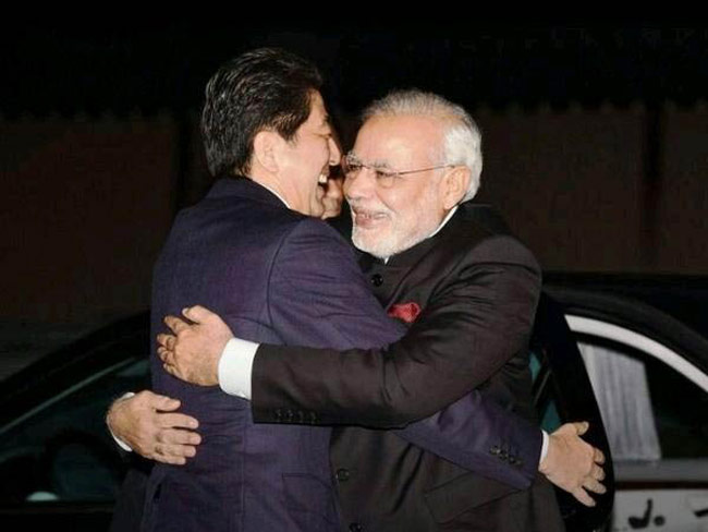 प्रधानमंत्री नरेंद्र मोदी के जापान दौरे के पहले दिन की झलकियां