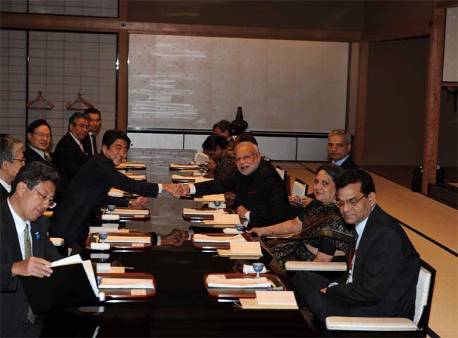 प्रधानमंत्री नरेंद्र मोदी के जापान दौरे के पहले दिन की झलकियां