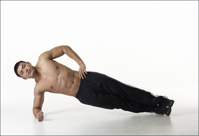 12 एक्‍सरसाइज का सेट और 7 मिनट में पाइए फिट बॉडी