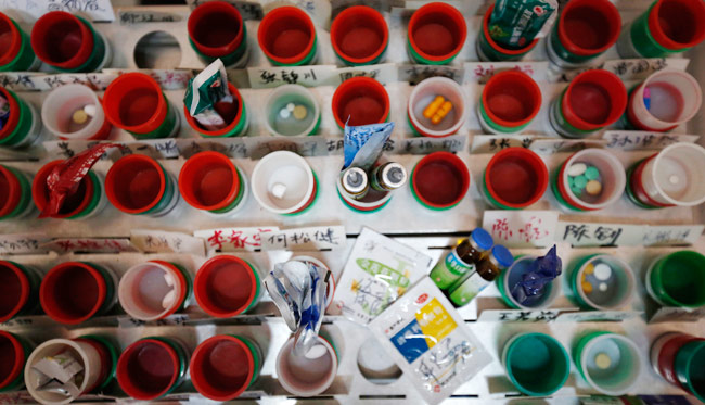 चीन में ऐसे छुड़ाया जाता है इंटरनेट का नशा