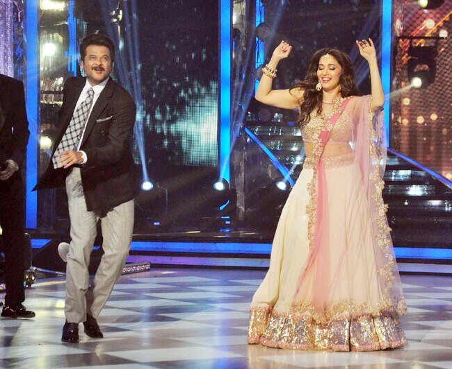 'झलक दिखला जा-7' के सेट पर अनिल-माधुरी ने फरमाया इश्क