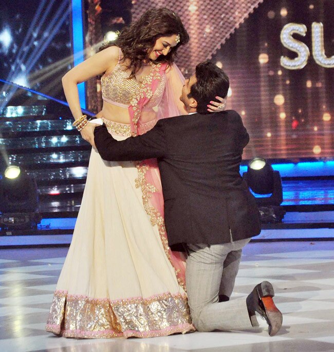 'झलक दिखला जा-7' के सेट पर अनिल-माधुरी ने फरमाया इश्क