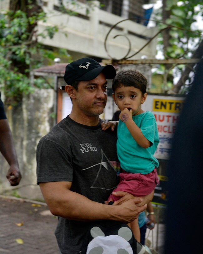 जब पापा आमिर गए बेटे को स्‍कूल छोड़ने...