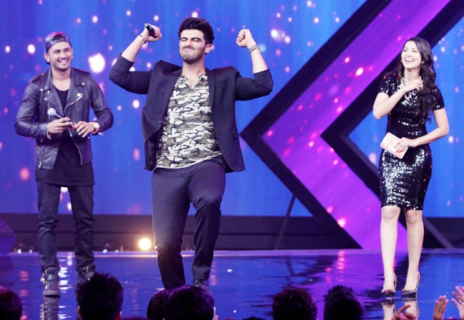 हनी सिंह के मंच पर दीपिका और अर्जुन के ठुमके