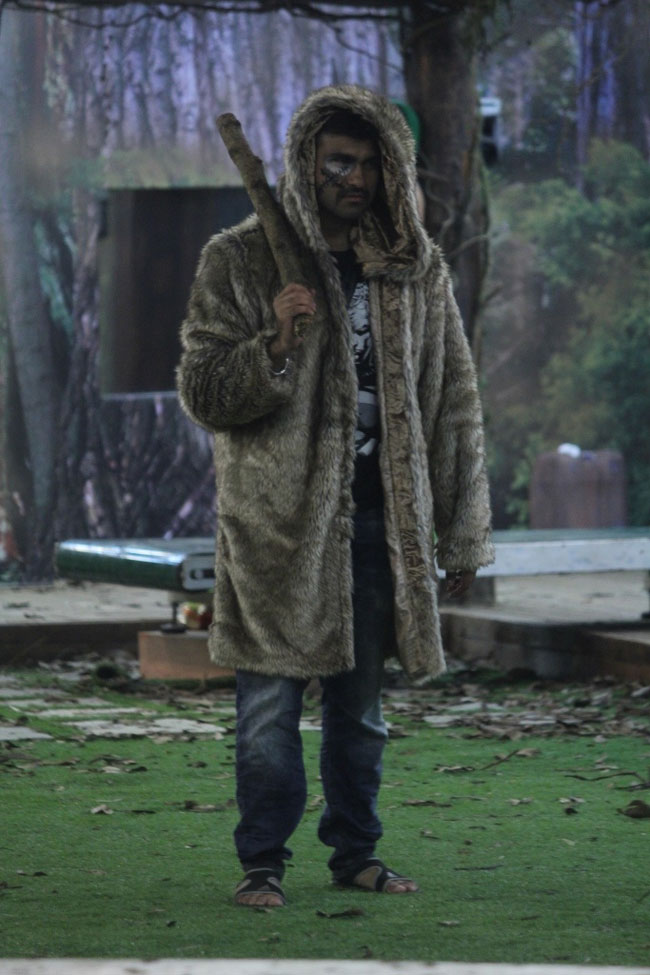 तस्वीरों में BIGG BOSS-8 का पहला दिन